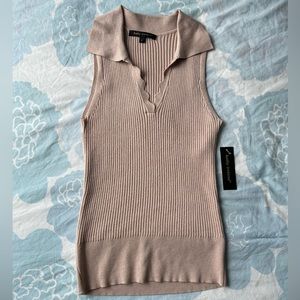 Kathy Ireland fibbed wide collar beige tank top